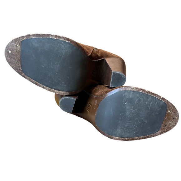 Frye Madeline Short Boot Size 7 M Dark Cocoa Suede with White Stitching - Picture 5 of 7